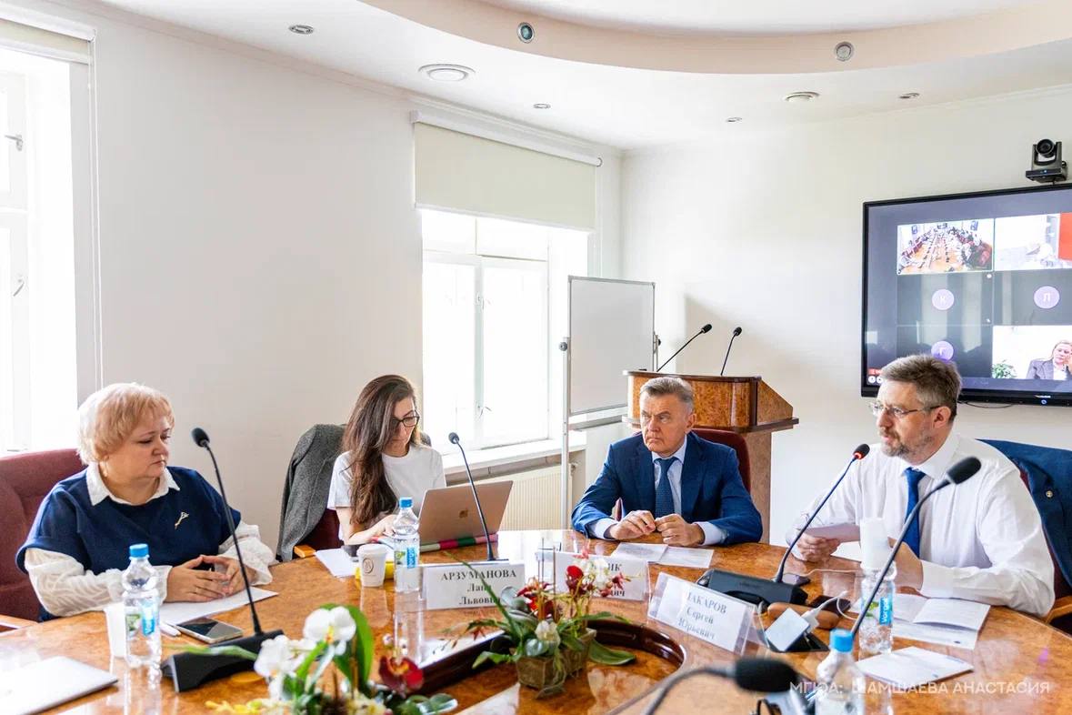 Защиту прав наследников участников СВО обсудили на круглом столе в МГЮА