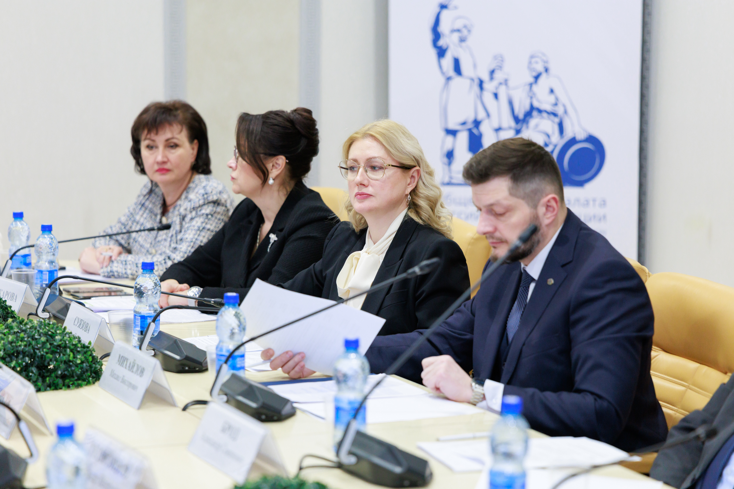 Больше чем просто работа: в ОП РФ отметили роль нотариусов в поддержке участников СВО