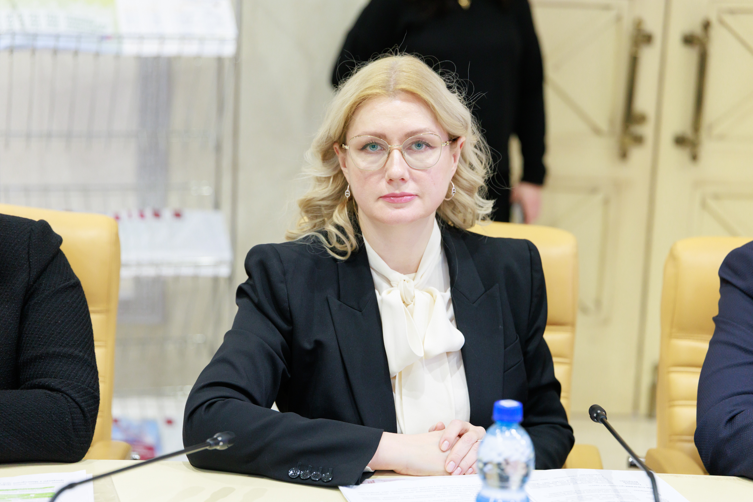 Больше чем просто работа: в ОП РФ отметили роль нотариусов в поддержке участников СВО