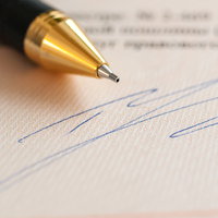 Удостоверение тождественности собственноручной подписи инвалида по зрению с факсимильным воспроизведением его собственноручной подписи